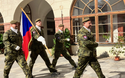 Slavnostní nástup ke Dni ozbrojených sil
