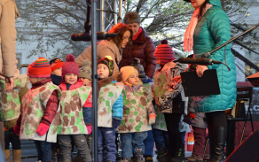 4_v_prosinci_se_deti_se_svym_vystoupenim_zucastnily_oslav_adventniho_casu_na_namesti_ve_stare_boleslavi.jpg